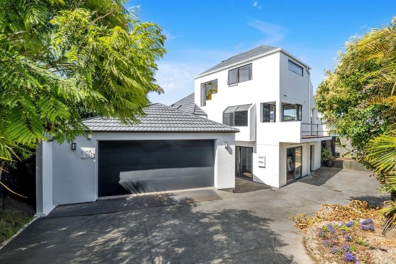 2/17 Lynton Road, Bucklands Beach, Auckland - Carousel 1