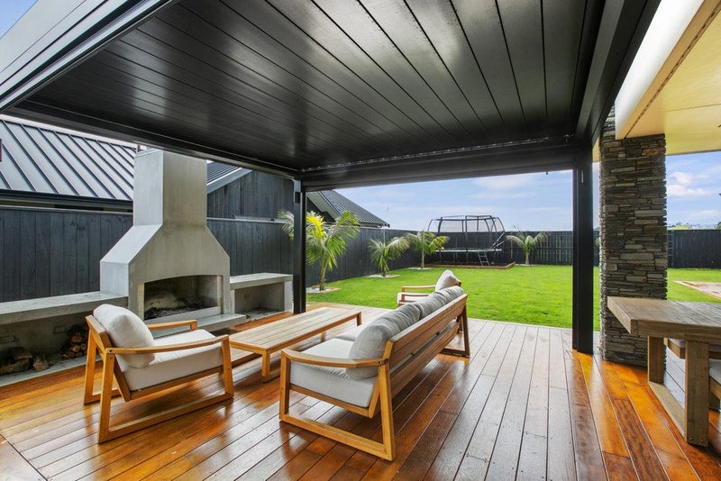 12 Gleneagles Way, Waiwhakaiho, New Plymouth - Carousel 2