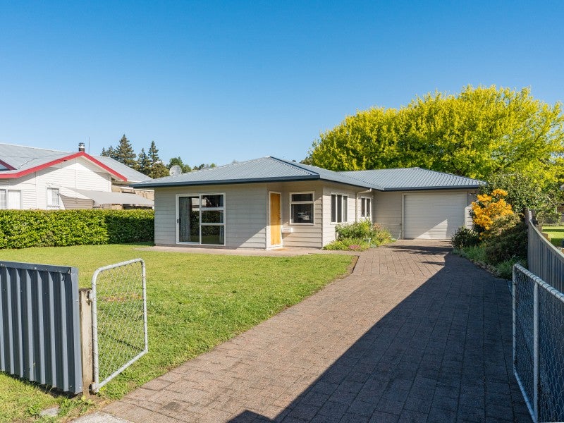 49 Taumarunui Street, Taumarunui - Carousel 1