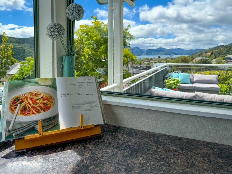 60 Moana View Road, Waikawa, Picton - Carousel 1