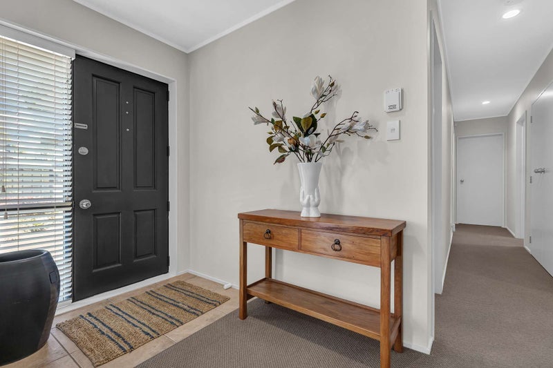 34 Stewart Gibson Place, Manurewa, Auckland - Carousel 2