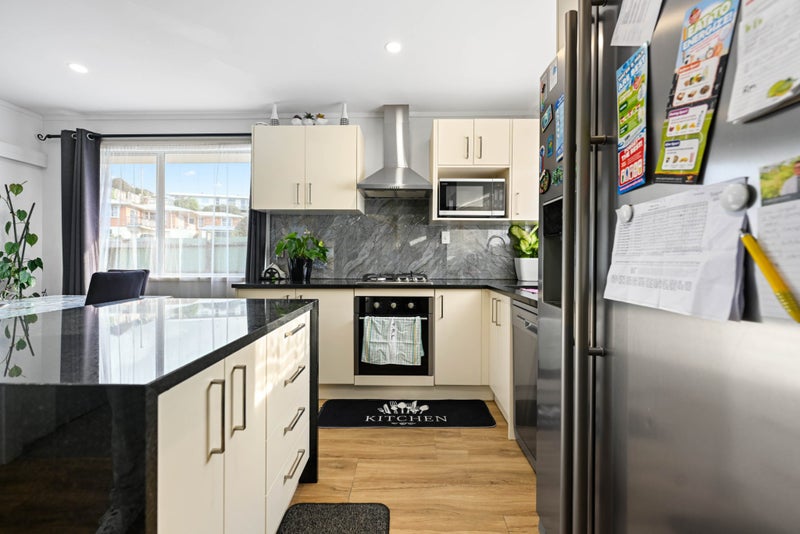 40 Livingstone Avenue, Nawton, Hamilton - Carousel 2