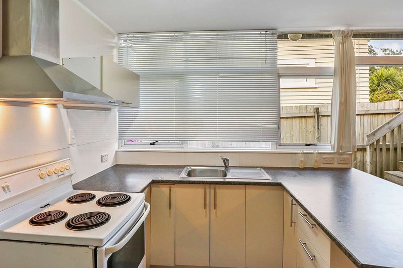 1/31 Fourth Avenue, Kingsland, Auckland - Carousel 1