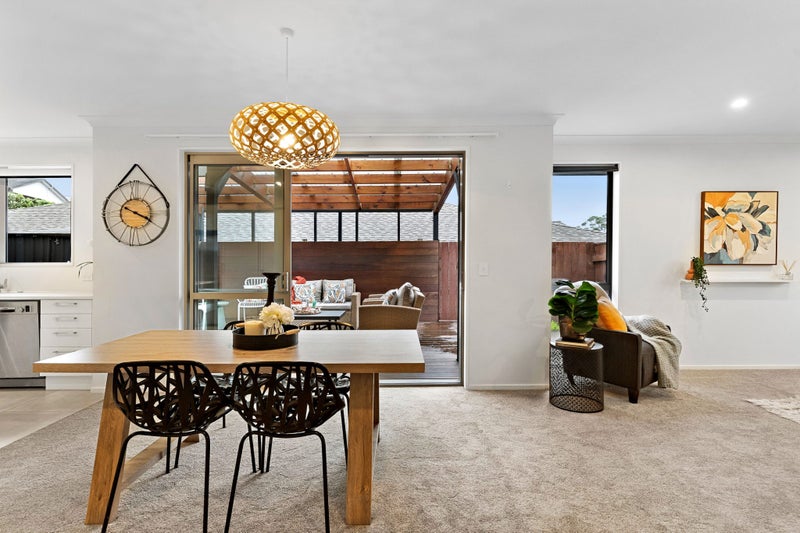 6 Atalanta Way, Beachlands, Auckland - Carousel 2