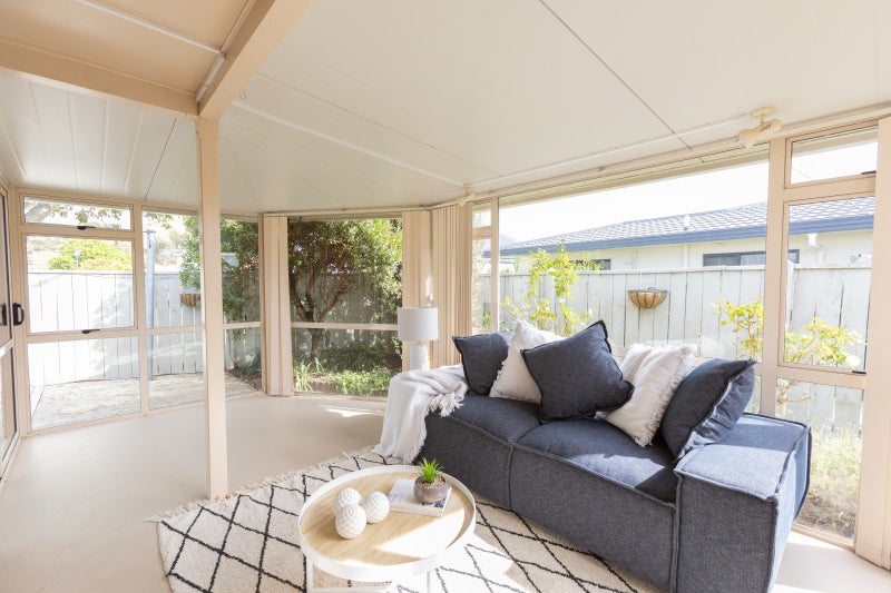 18B Knightsbridge Place, Taradale, Napier - Carousel 1