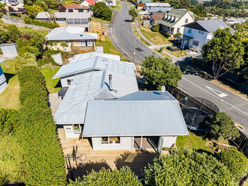 22 Adventure Drive, Whitby, Porirua - Carousel 27