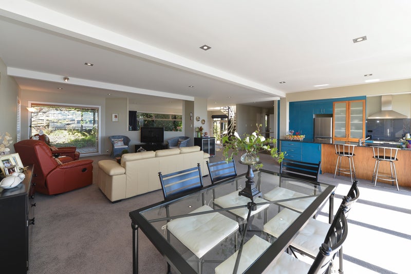 12 Manahi Avenue, Kawaha Point, Rotorua - Carousel 26