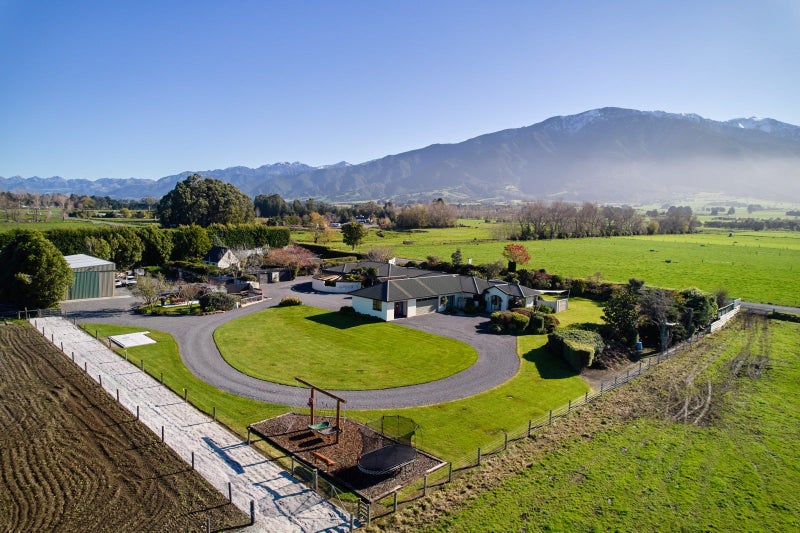 233 Schoolhouse Road, Kaikoura - Carousel 1