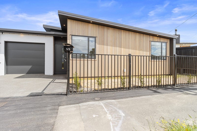 1/5 Mears Road, St Andrews, Hamilton - Carousel 2