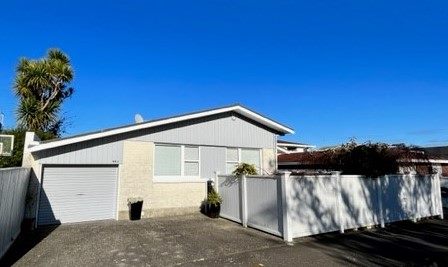48A Queens Grove, Hutt Central, Lower Hutt - Carousel 24