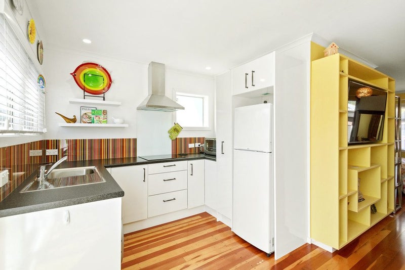 1-20/27 Whites Line West, Woburn, Lower Hutt - Carousel 1