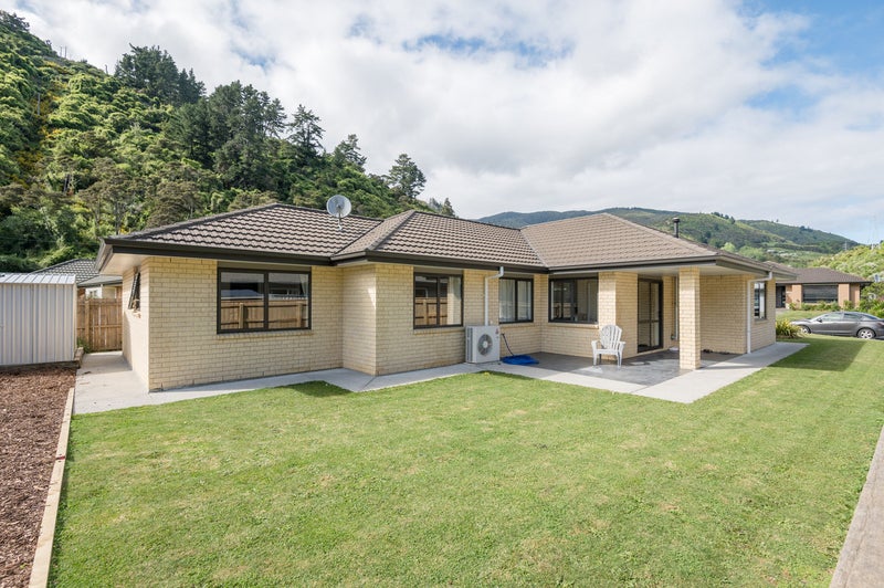 4 Olivine Terrace, The Brook, Nelson - Carousel 1