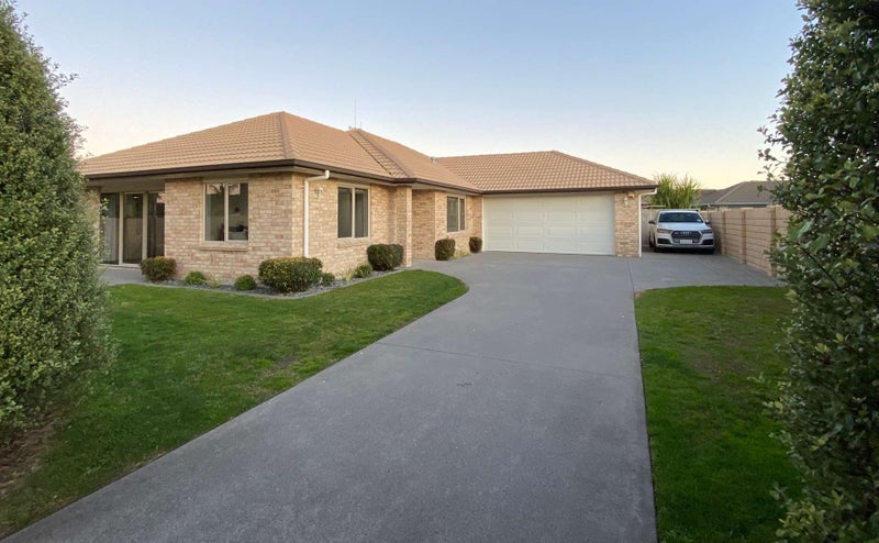 17 Coles Cove, Papamoa Beach, Papamoa - Carousel 2