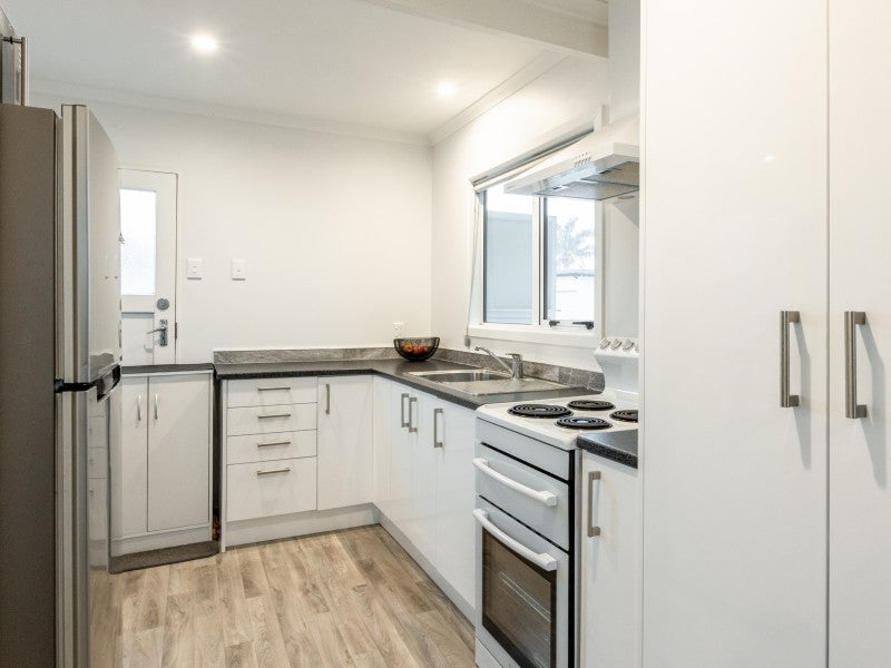 4/207 Frimley Avenue, Frimley, Hastings - Carousel 2