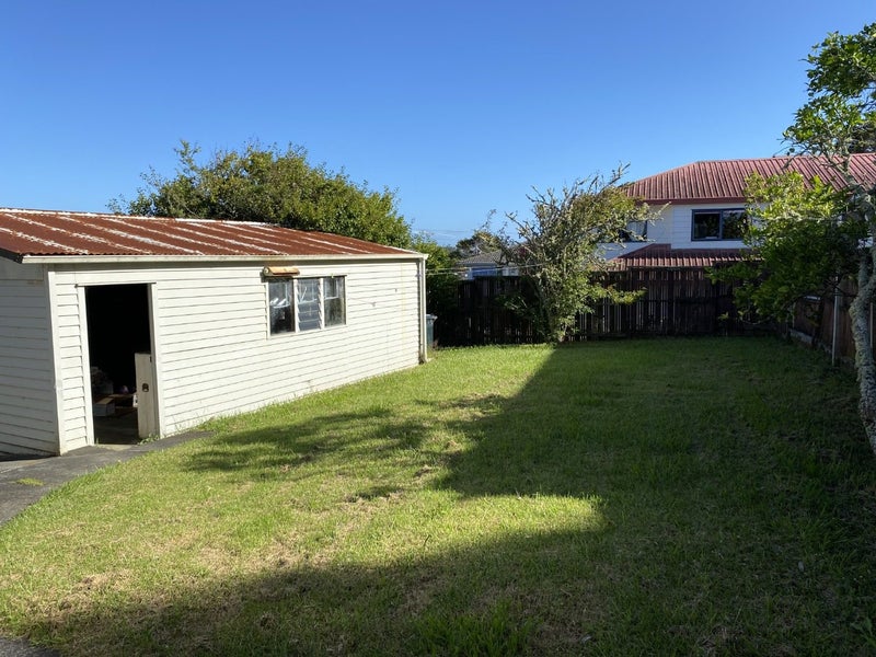 92 Halsey Drive, Lynfield, Auckland - Carousel 15