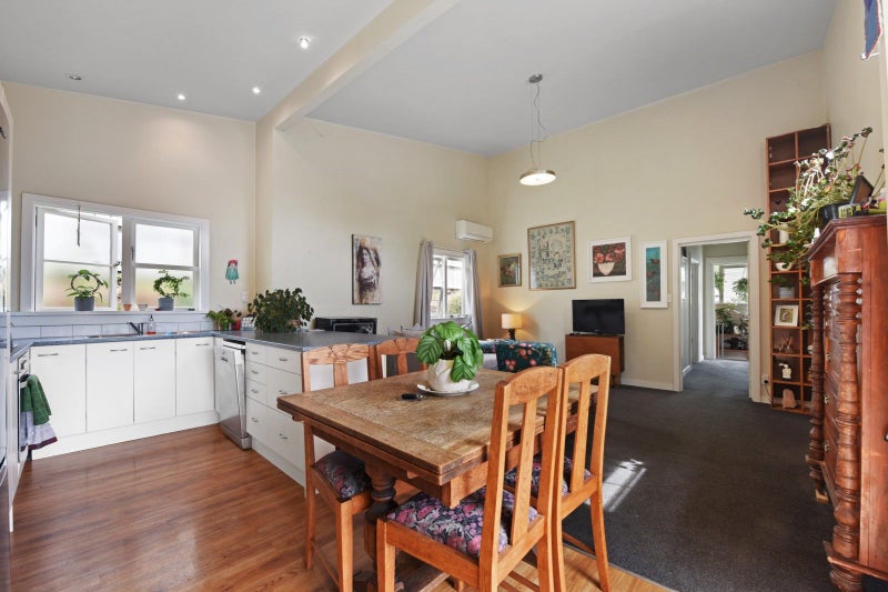 25 Russell Street, Stepneyville, Nelson - Carousel 1