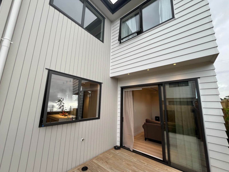 2/31 Hamlin Road, Mount Wellington, Auckland - Carousel 12