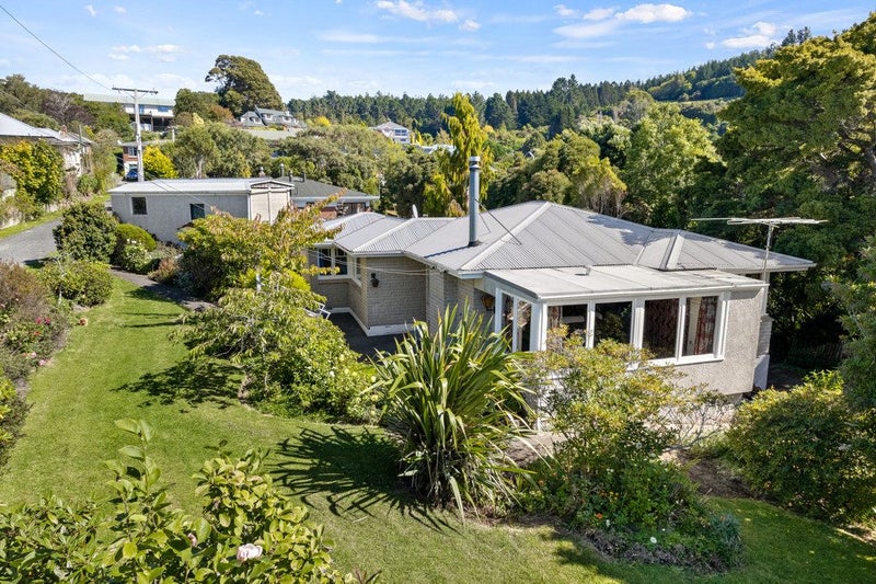 29 Glenmore Street, Glenleith, Dunedin - Carousel 1