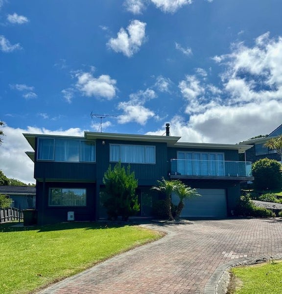 1 Manaia Place, Mairangi Bay, Auckland - Carousel 1