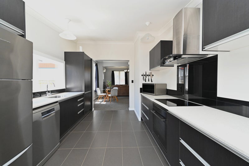 117 Wellesley Road, Napier South, Napier - Carousel 1