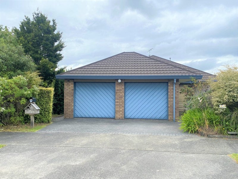 14 Ellwood Place, Churton Park, Wellington - Carousel 1