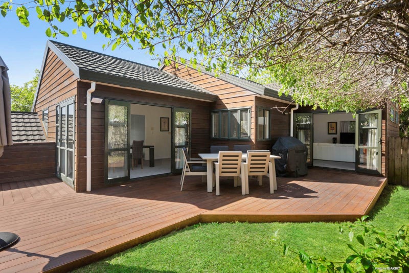 2 Sophora Way, Albany, Auckland - Carousel 1