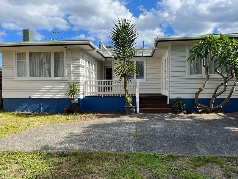 496 Swanson Road, Ranui, Auckland - Carousel 1