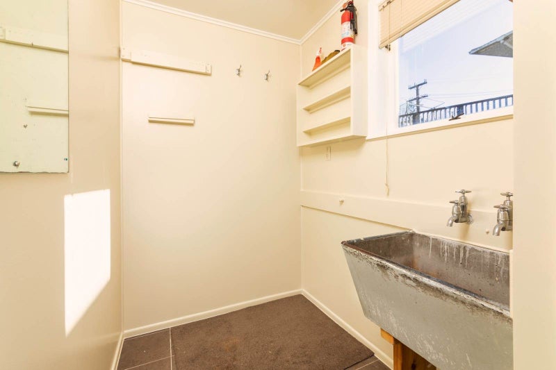 16 Laburnum Road, New Windsor, Auckland - Carousel 19