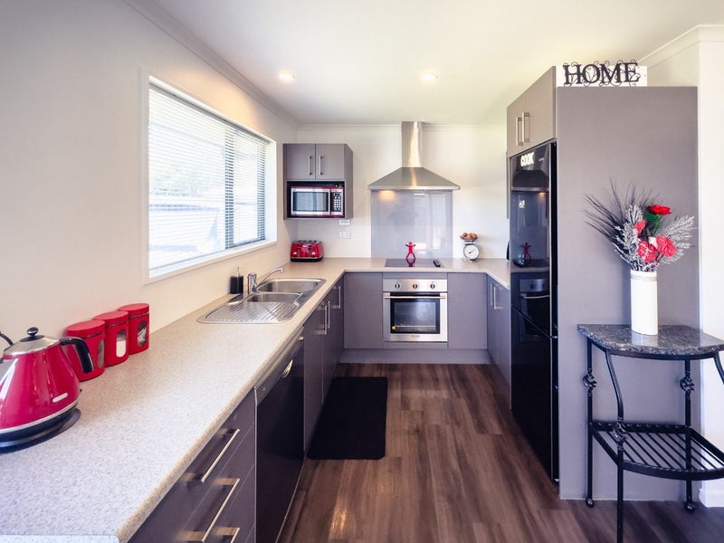 39 Vivian Street, Burwood, Christchurch - Carousel 2