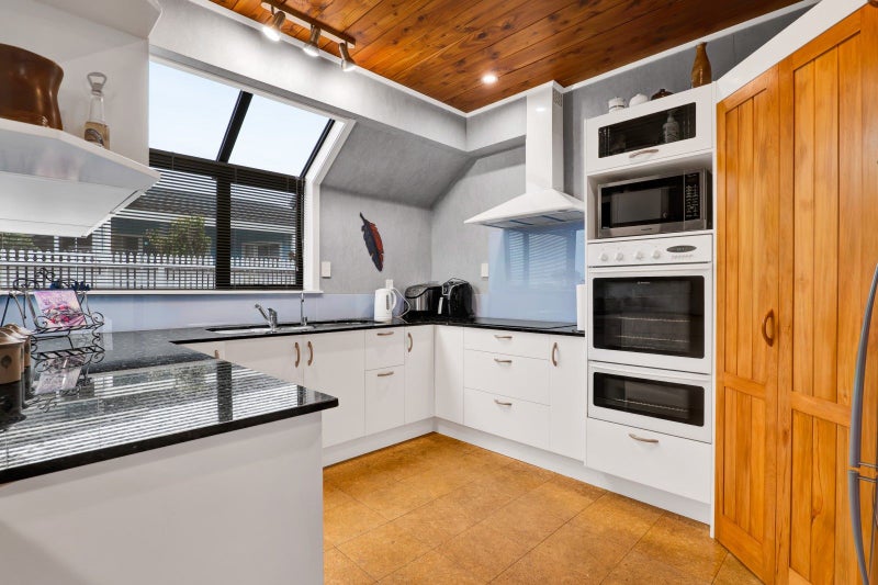 52 Bayly Road, Blagdon, New Plymouth - Carousel 2