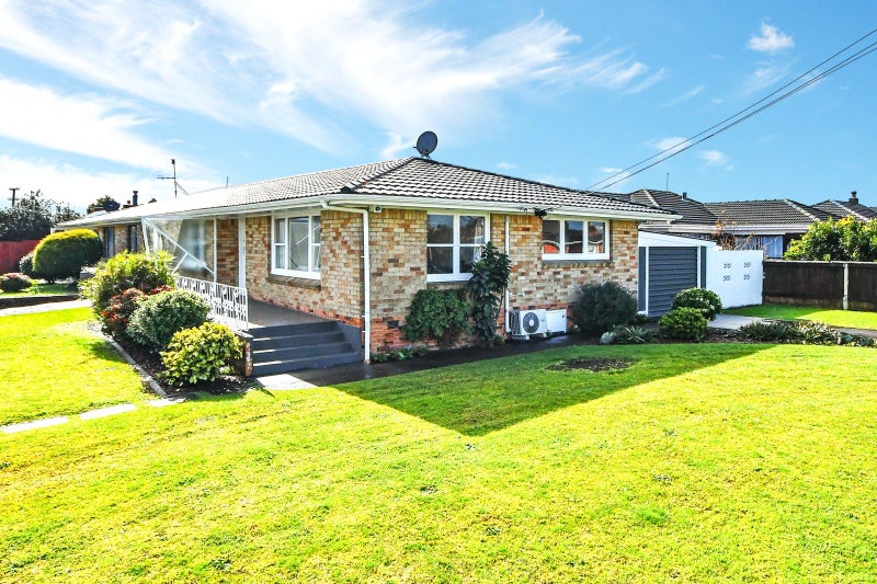 1/1 Sunnyside Crescent, Papatoetoe, Auckland - Carousel 1
