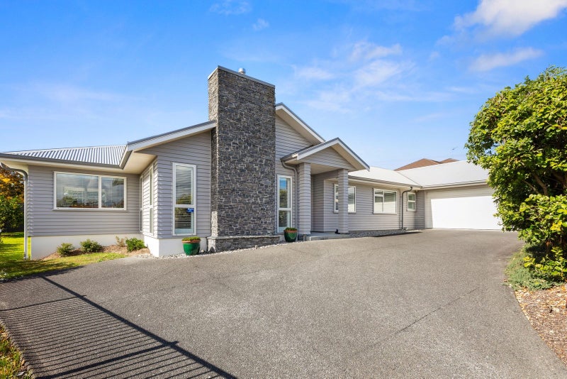 16 St Michaels Avenue, Bethlehem, Tauranga - Carousel 1