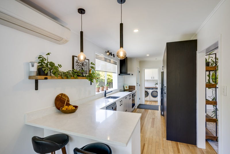 108 Harlech Street, Mayfair, Hastings - Carousel 2