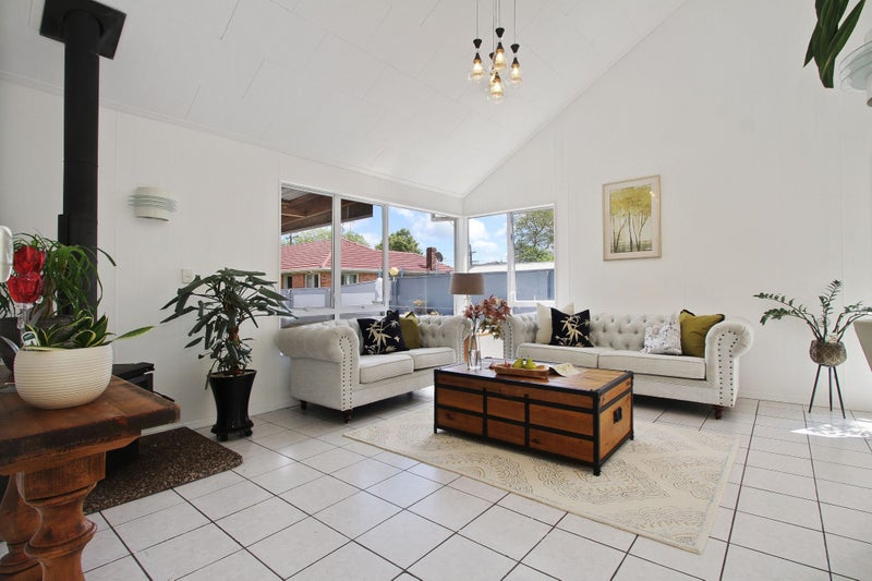 2/127 Swanson Road, Henderson, Auckland - Carousel 1