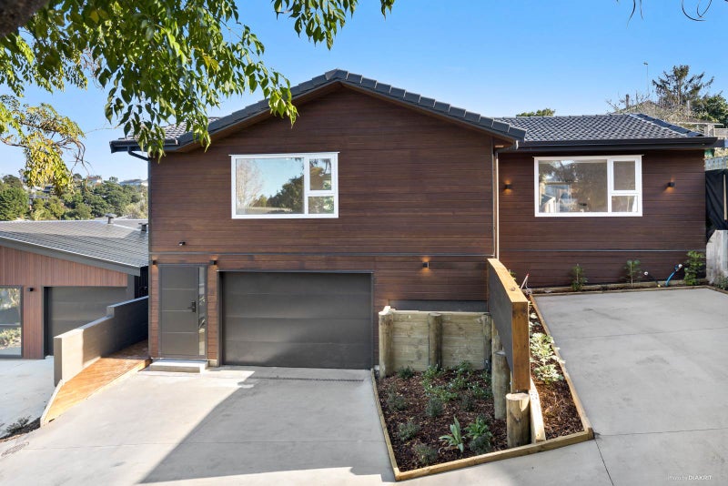 25A Deverell Place, Northcross, Auckland - Carousel 1