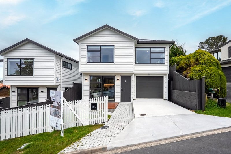 10C Egret Court, Unsworth Heights, Auckland - Carousel 1