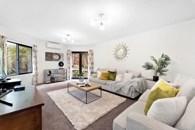 4 Dee Place, Torbay, Auckland - Carousel 2