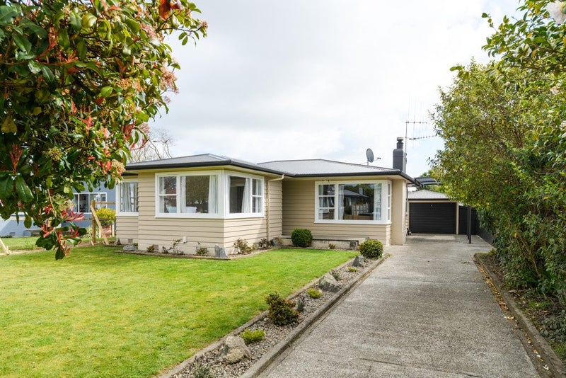 7 Swansea Street, Hokowhitu, Palmerston North - Carousel 1
