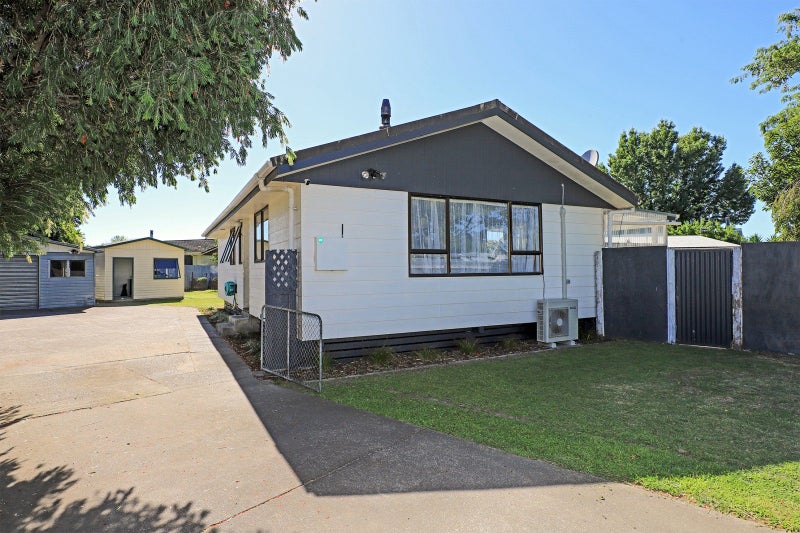 38 Yarmouth Road, Flaxmere, Hastings - Carousel 1