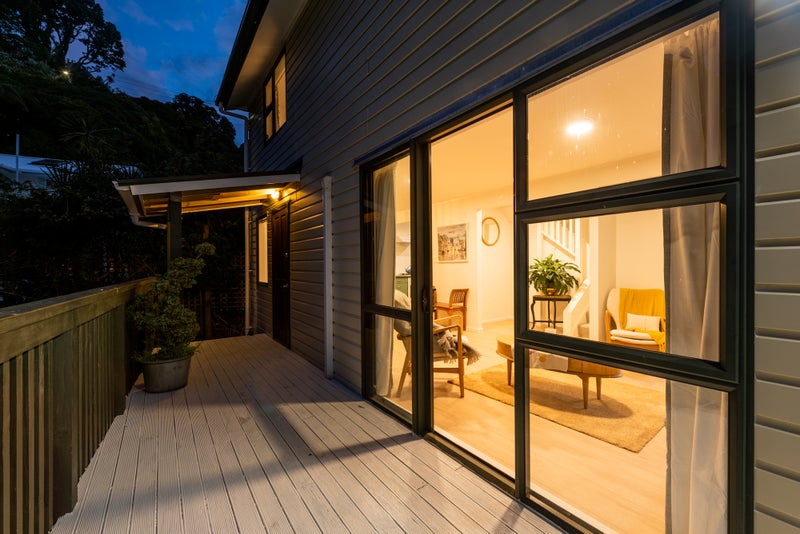 65A Norway Street, Aro Valley, Wellington - Carousel 2