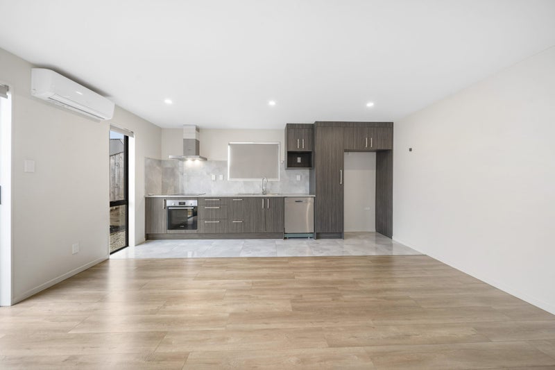 4B Enchantment Lane, Karaka, Papakura - Carousel 2