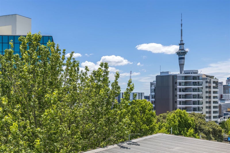 4J/15 City Road, Auckland Central, Auckland - Carousel 2