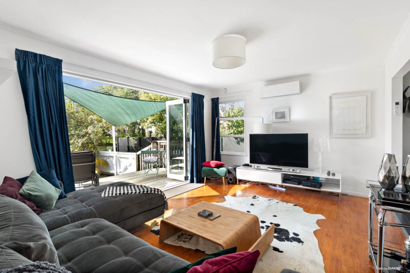 56 Lantana Road, Green Bay, Auckland - Carousel 2