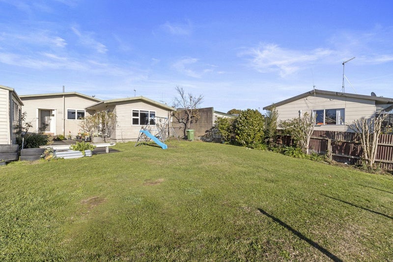 37 Bader Street, Bader, Hamilton - Carousel 16