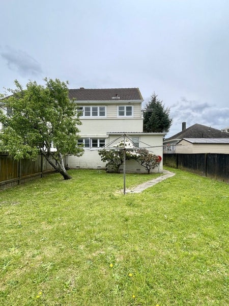 46 Athlone Crescent, Avalon, Lower Hutt - Carousel 1