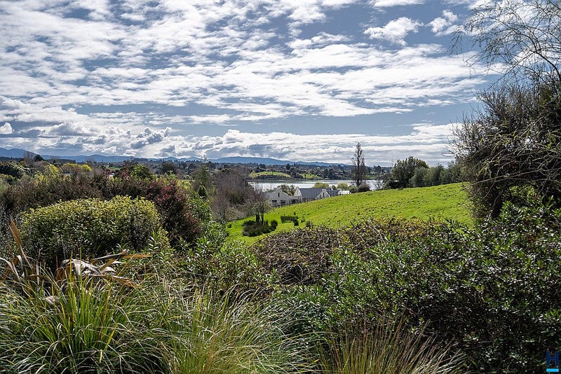 5 Hoddy Road, Redwood Valley - Carousel 2