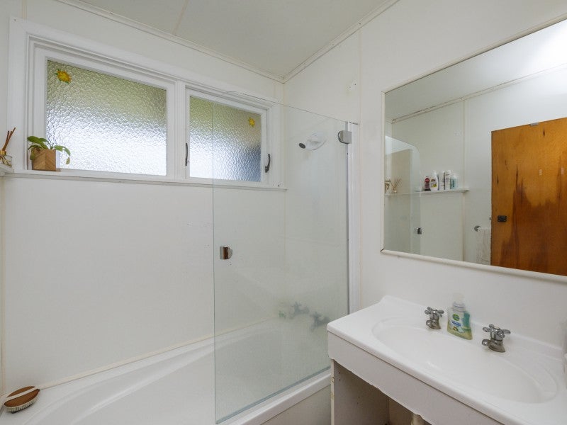 11 Duff Crescent, Highbury, Palmerston North - Carousel 12