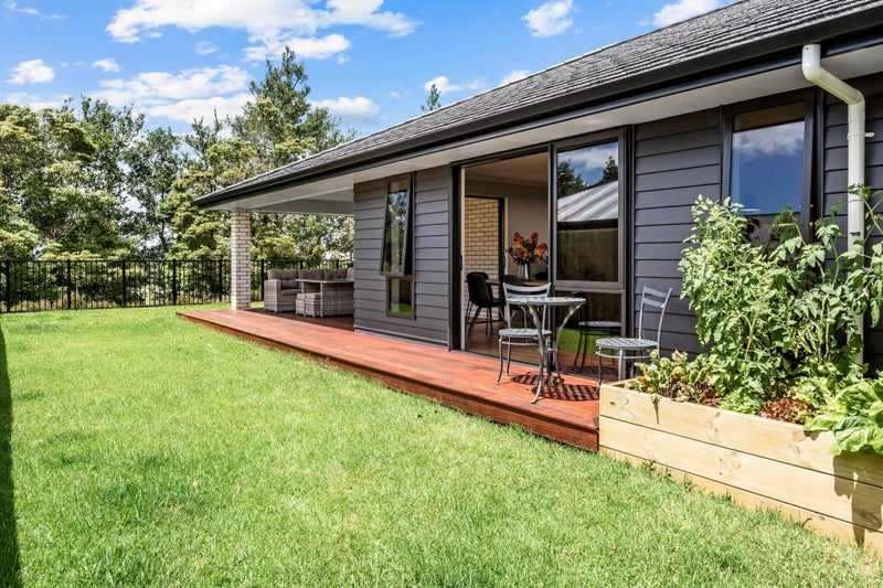 22 Rock Ridge Drive, Kamo, Whangarei - Carousel 1