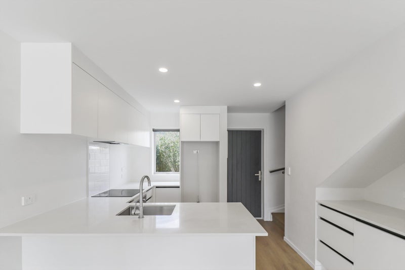 18 Timata Lane, Favona, Auckland - Carousel 1