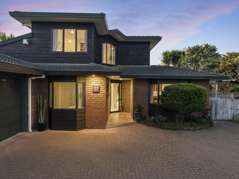 37 Keywella Drive, Conifer Grove, Takanini - Carousel 2